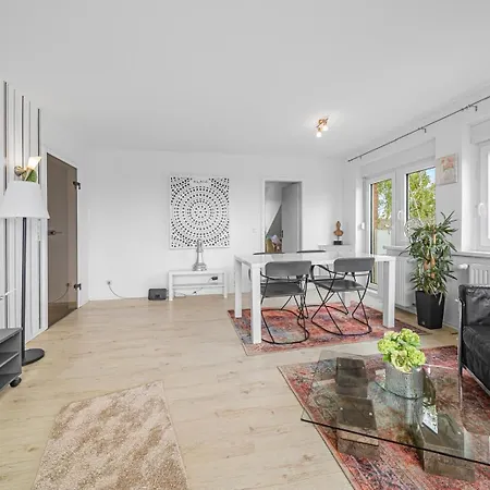 Apartment Messe Dus, Parken, 3 Zimmer, 70qm