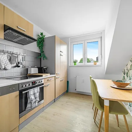 Messe Dus, Parken, 3 Zimmer, 70qm Apartment *